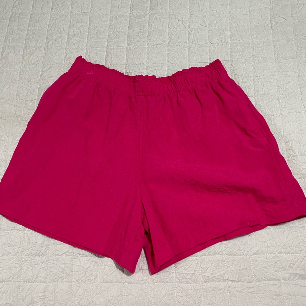 H&M ladies short linen pant. Size medium